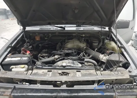 1994 Nissan Pathfinder Le/Se/Xe z USA, uszkodzony, nr VIN JN8HD17Y7RW252870